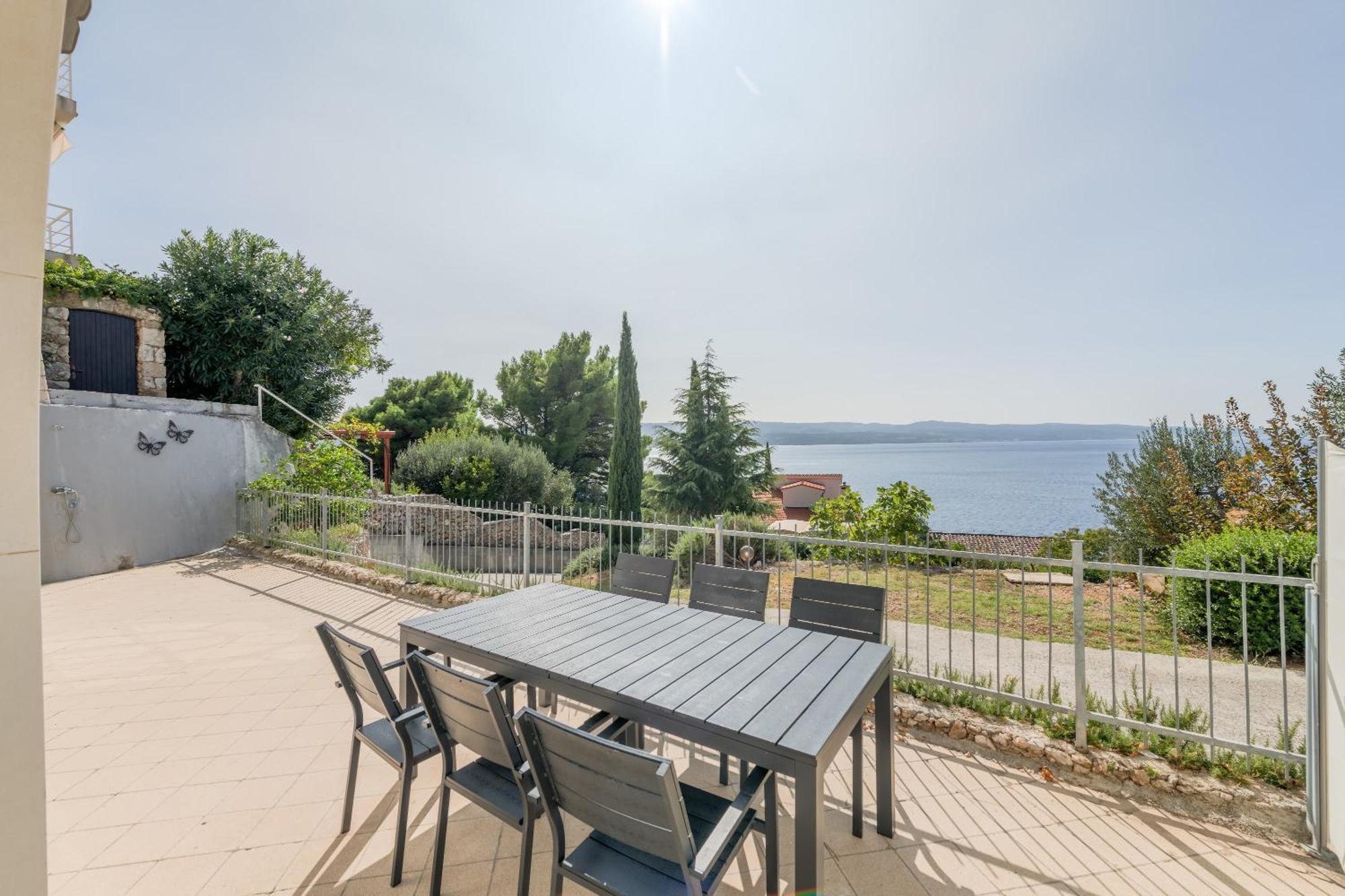 Apartments With Pool Vrdoljak Omiš Værelse billede
