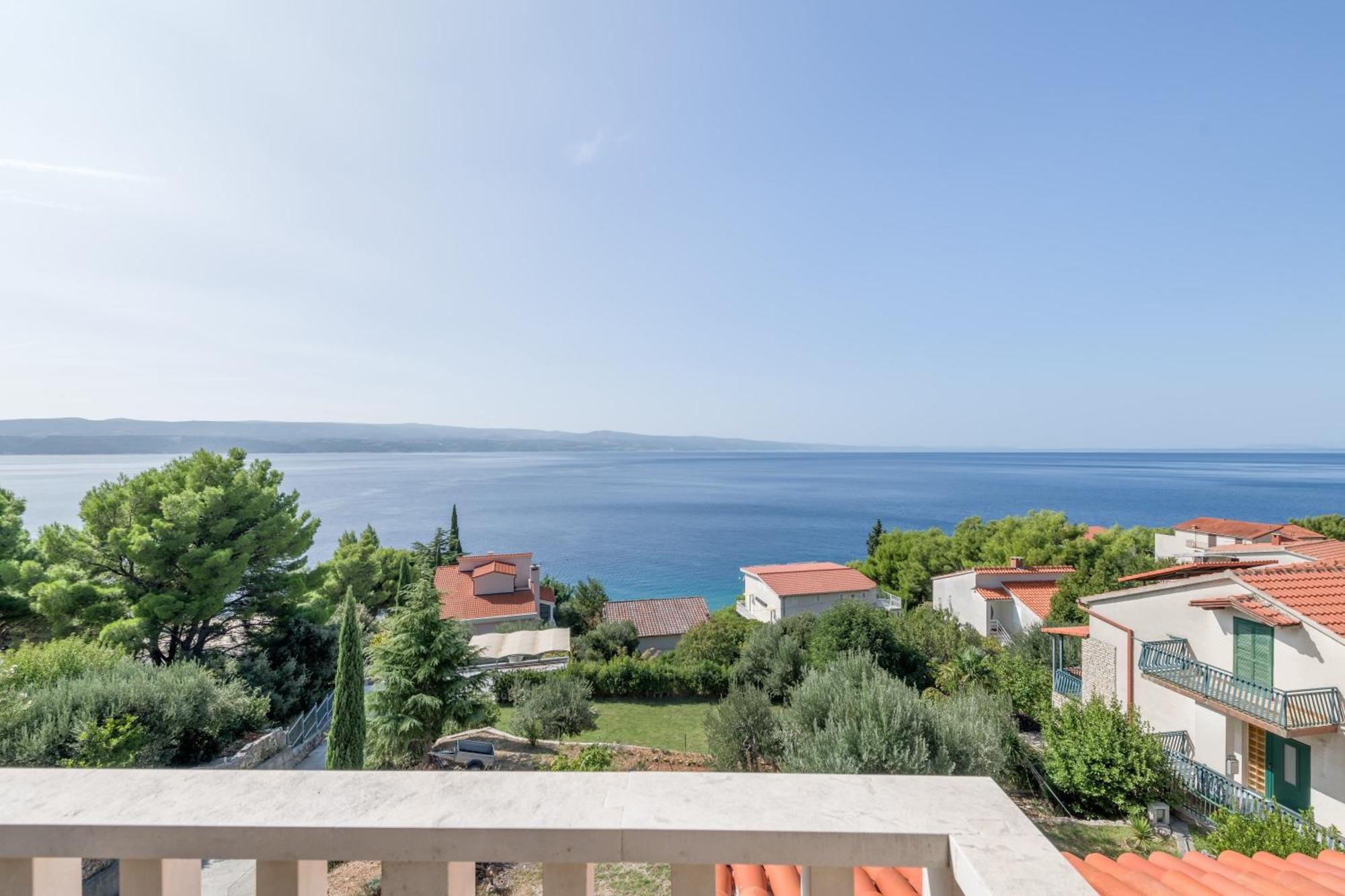 Apartments With Pool Vrdoljak Omiš Værelse billede
